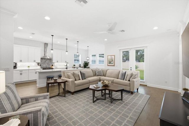 807 W KENTUCKY AVENUE, Tampa, FL 33603