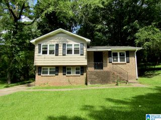 1735 6TH STREET NW, Center Point, AL 35215