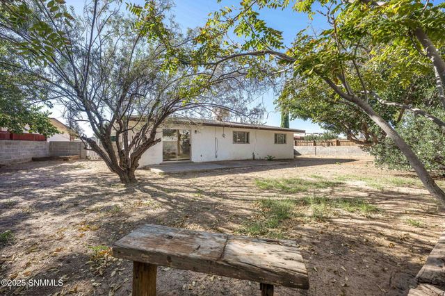 1955 Martha Drive, Las Cruces, NM 88001