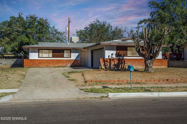 1955 Martha Drive, Las Cruces, NM 88001