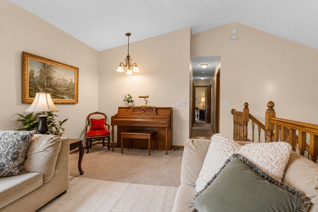 1820 Slater Lane, Burnsville, MN 55337