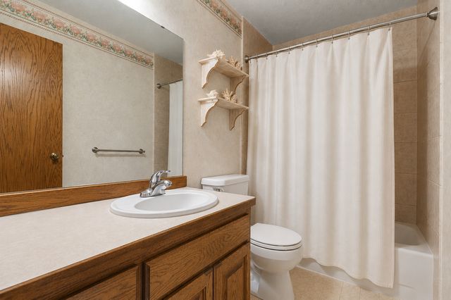 1820 Slater Lane, Burnsville, MN 55337