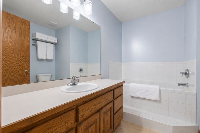 1820 Slater Lane, Burnsville, MN 55337