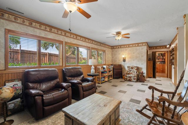 1820 Slater Lane, Burnsville, MN 55337
