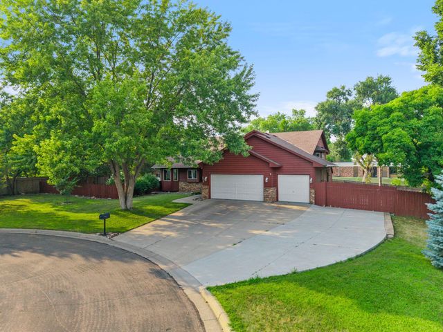 1820 Slater Lane, Burnsville, MN 55337