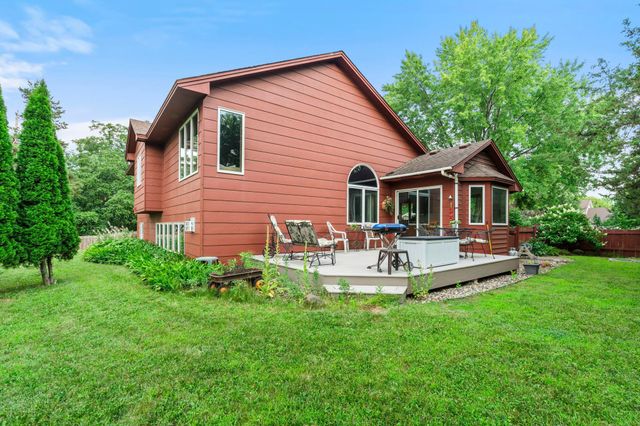 1820 Slater Lane, Burnsville, MN 55337