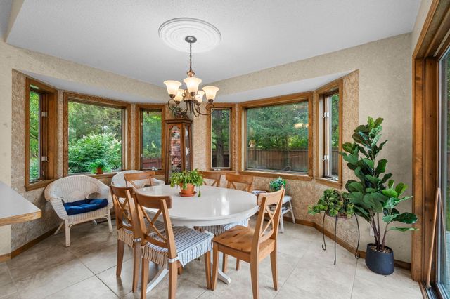 1820 Slater Lane, Burnsville, MN 55337
