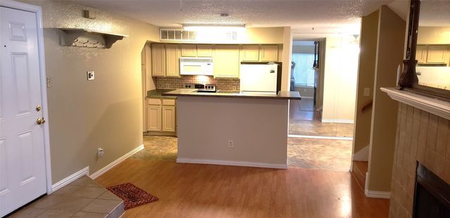 2311 Basil Drive C207, Arlington, TX 76006