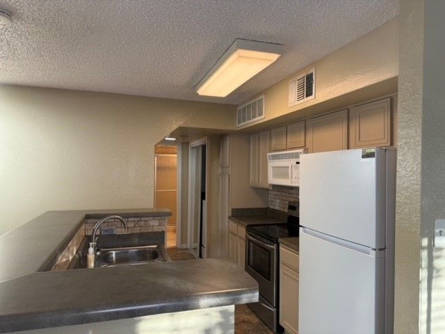 2311 Basil Drive C207, Arlington, TX 76006