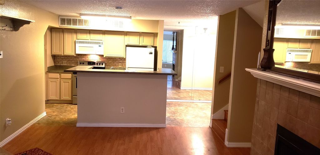 2311 Basil Drive C207, Arlington, TX 76006