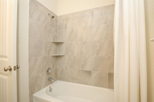 4315 Kingston Lake Court, Porter, TX 77365