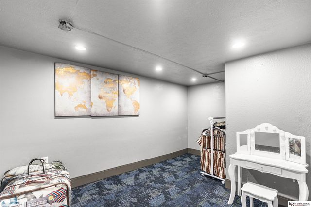 4506 S 27th Circle, Omaha, NE 68107