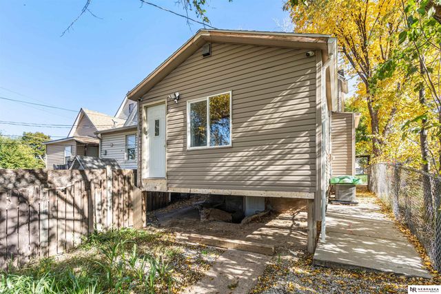 4506 S 27th Circle, Omaha, NE 68107