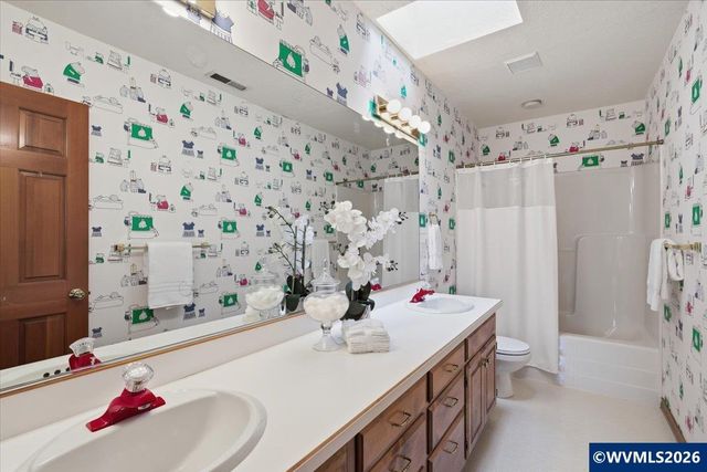 2380 Heath St S, Salem, OR 97302