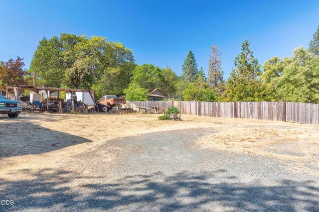 2829 Hamilton Lane, Grants Pass, OR 97527