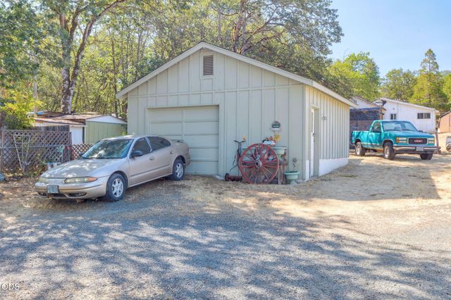 2829 Hamilton Lane, Grants Pass, OR 97527