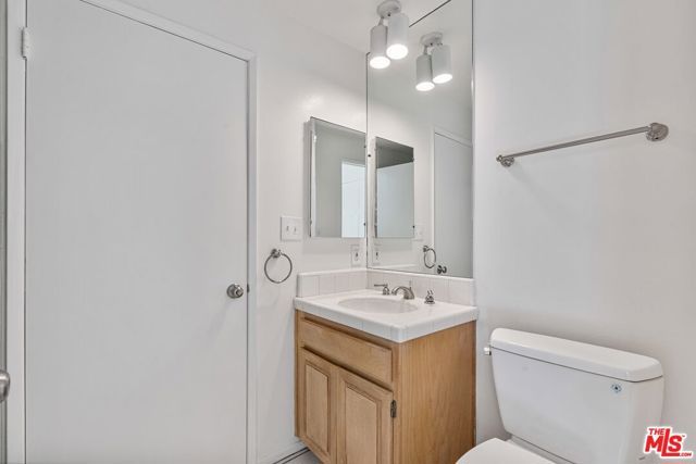 500 S Barrington Avenue 6, Los Angeles, CA 90049