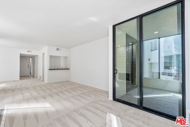 500 S Barrington Avenue 6, Los Angeles, CA 90049