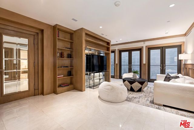 610 N Rodeo Drive, Beverly Hills, CA 90210