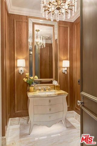 610 N Rodeo Drive, Beverly Hills, CA 90210