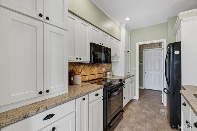 3016 Autumn Shores Drive, Maryland Heights, MO 63043