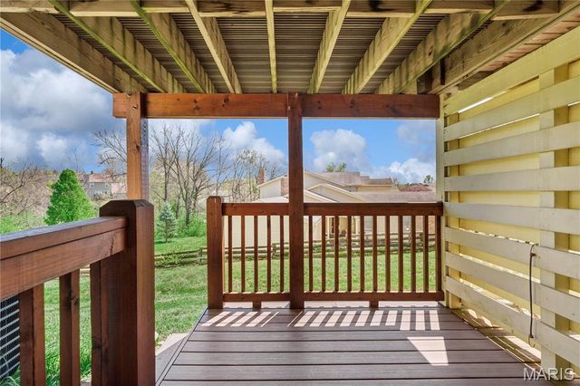 3016 Autumn Shores Drive, Maryland Heights, MO 63043