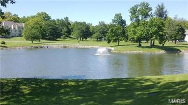 3016 Autumn Shores Drive, Maryland Heights, MO 63043