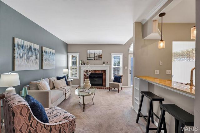 3016 Autumn Shores Drive, Maryland Heights, MO 63043