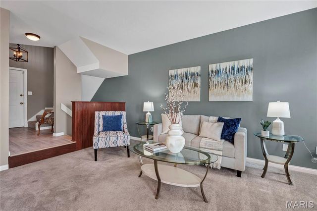 3016 Autumn Shores Drive, Maryland Heights, MO 63043