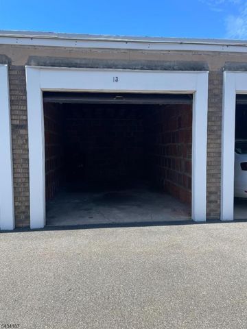 49 Park Ave 42, Bloomfield Twp., NJ 07003