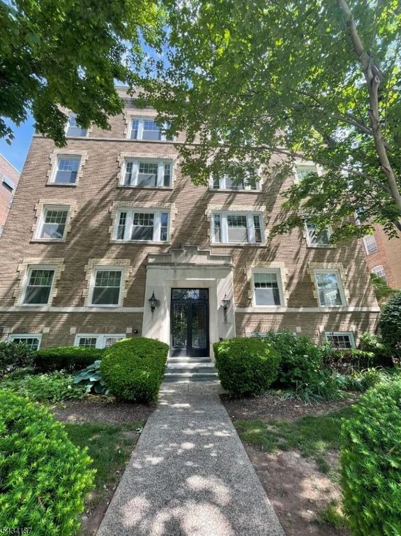 49 Park Ave 42, Bloomfield Twp., NJ 07003