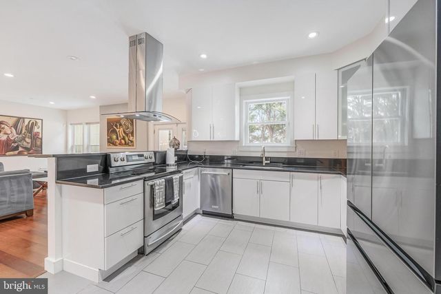 7201 THOMAS BRANCH DR, Bethesda, MD 20817