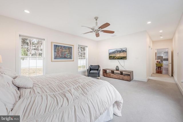 7201 THOMAS BRANCH DR, Bethesda, MD 20817