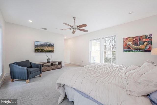 7201 THOMAS BRANCH DR, Bethesda, MD 20817