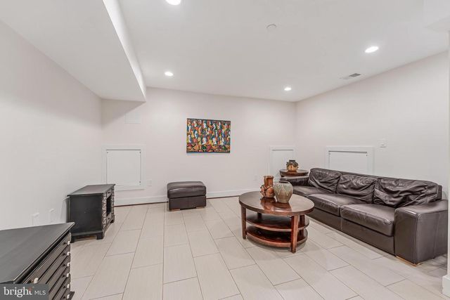 7201 THOMAS BRANCH DR, Bethesda, MD 20817