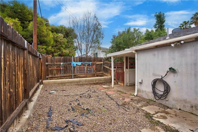 690 Barber, Hemet, CA 92543