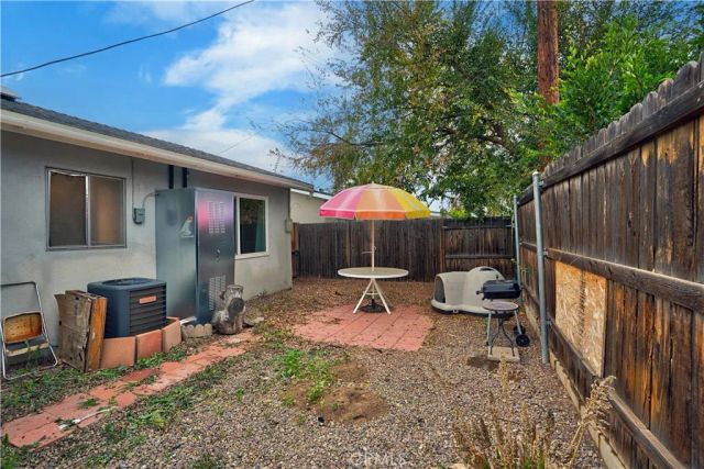 690 Barber, Hemet, CA 92543