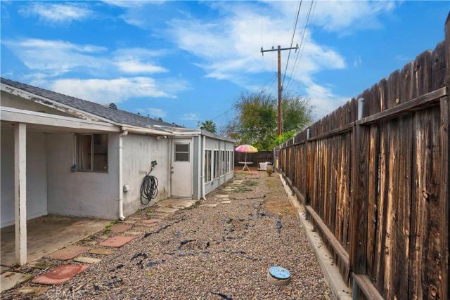 690 Barber, Hemet, CA 92543