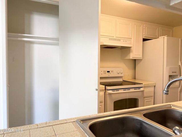 2030 Avenida Placida 3, Simi Valley, CA 93063