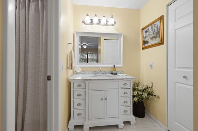 291 Amber Court, Royal Palm Beach, FL 33411