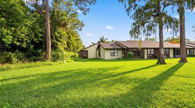 291 Amber Court, Royal Palm Beach, FL 33411