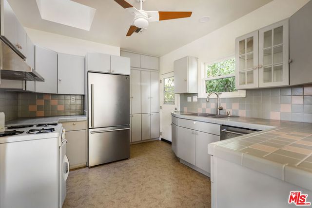 2018 Lake Shore Avenue, Los Angeles, CA 90039
