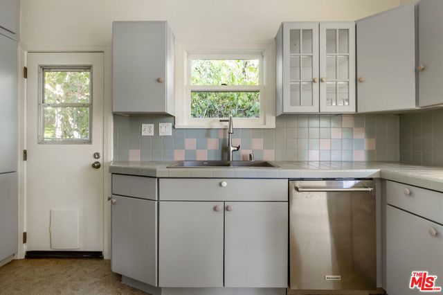 2018 Lake Shore Avenue, Los Angeles, CA 90039