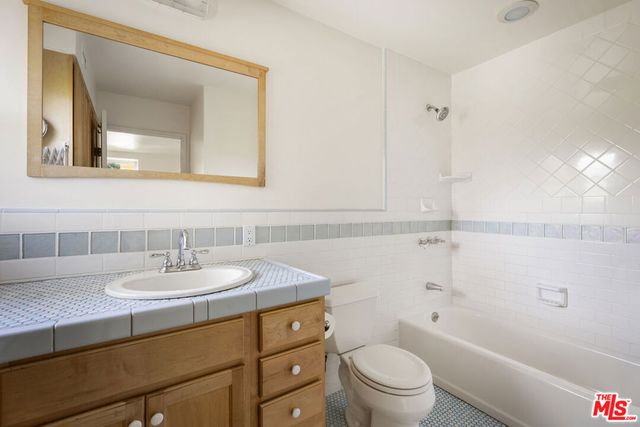 2018 Lake Shore Avenue, Los Angeles, CA 90039