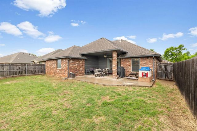 2212 Cale Cove, Yukon, OK 73099