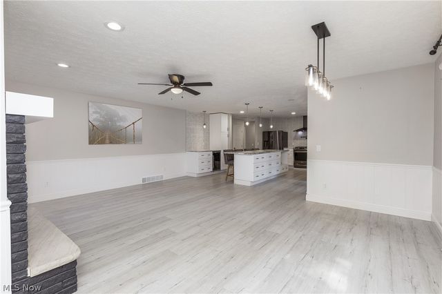 956 Brockton Avenue NW, Massillon, OH 44646