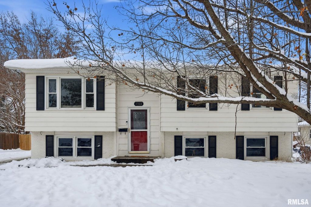 3511 ELDORADO Drive, Bettendorf, IA 52722