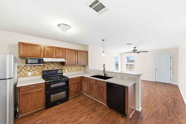 1251 Amberwood LOOP, Kyle, TX 78640