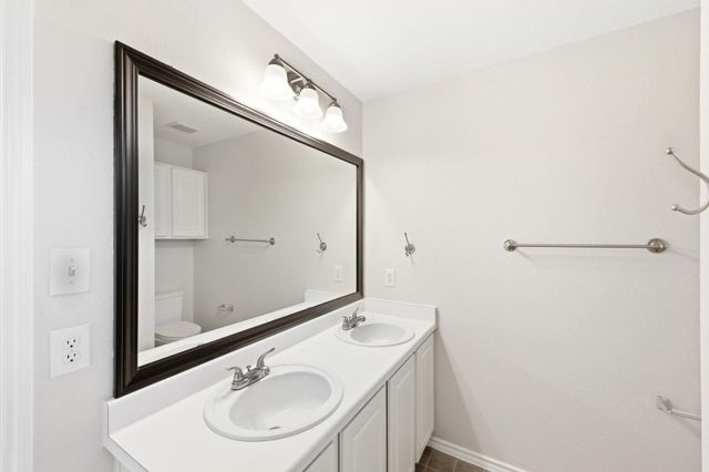 1251 Amberwood LOOP, Kyle, TX 78640