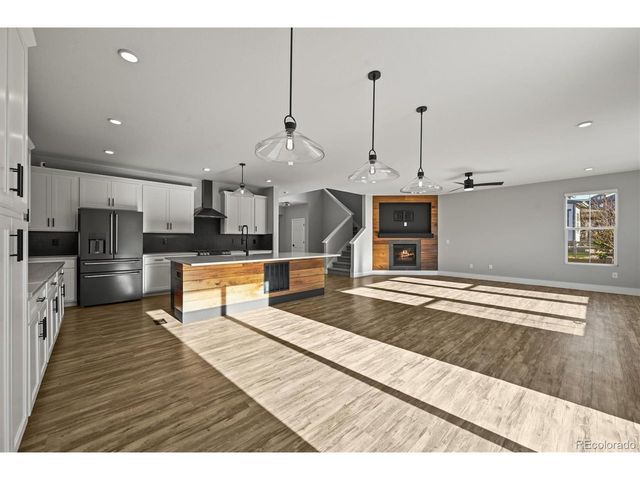 8376 Basalt Dr, Littleton, CO 80125